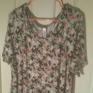 LuLaRoe Perfect Tee 2xl